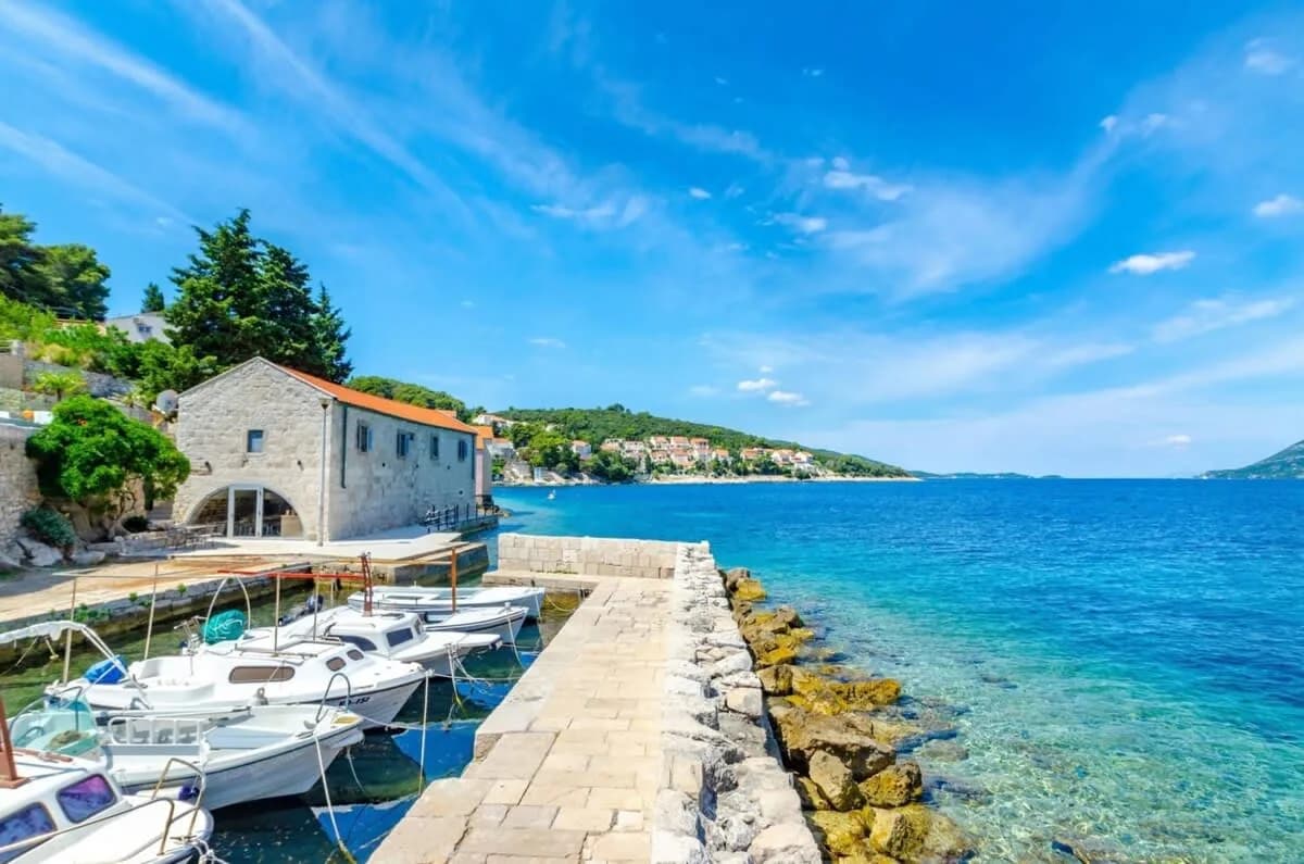 Charming Authentic Beachfront Villa With Pool