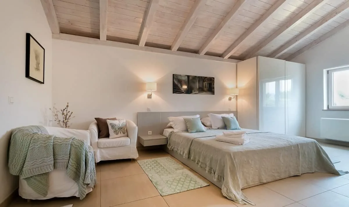 Beautifully Designed Villa With Stunning Views photo 5