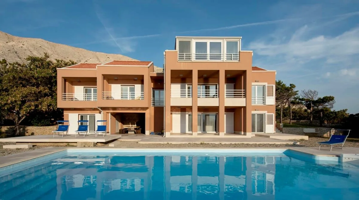 Spacious Villa With Jacuzzi And Near The Beach photo 4