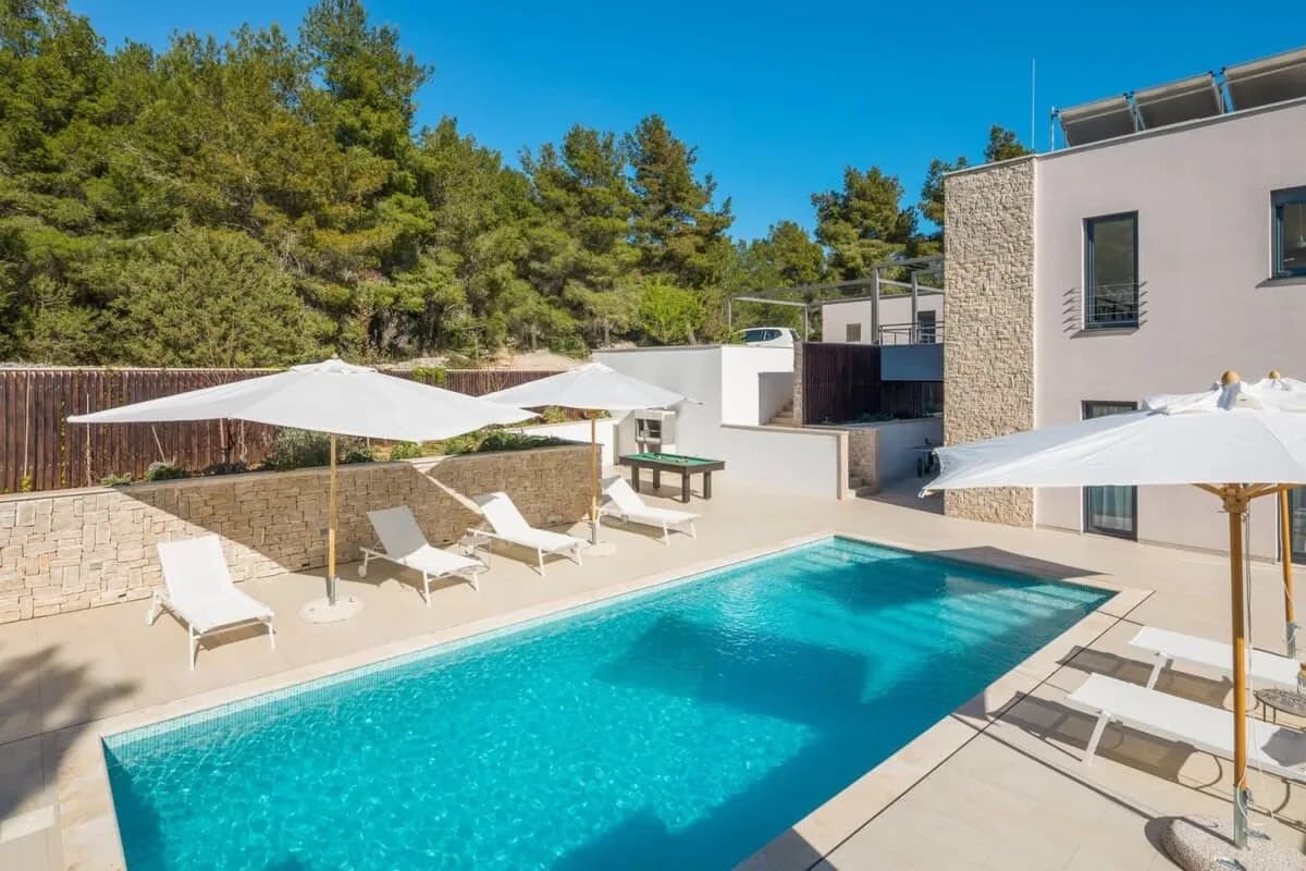 Well Designed Villa In A Secluded Location photo 2