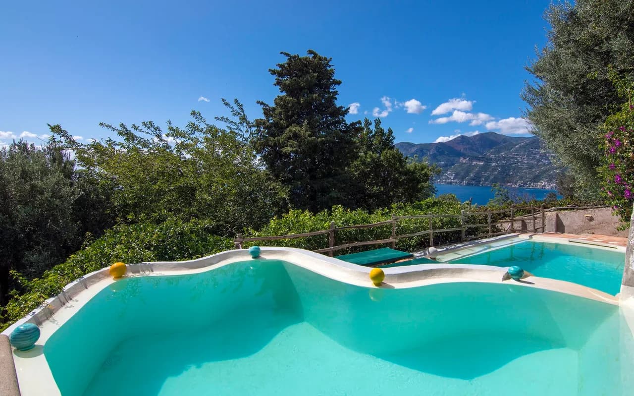 Full Of Charm Villa Surrounded By Vegetation photo 2