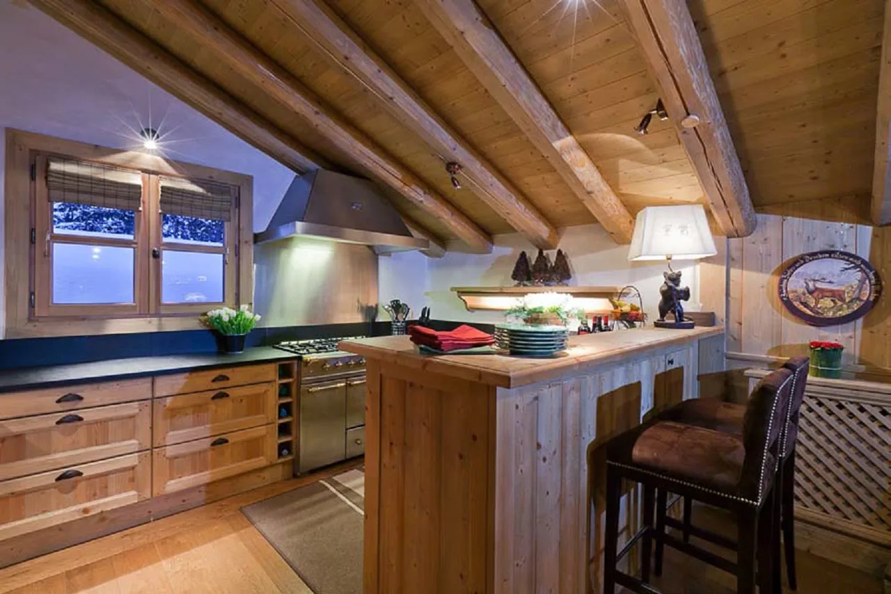 Traditional Luxury Chalet Ideal For 8 People photo 2
