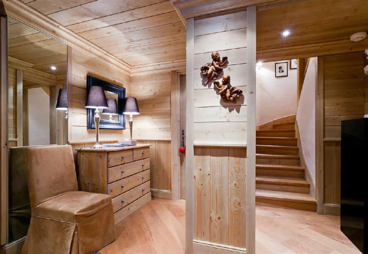 Traditional Luxury Chalet Ideal For 8 People photo 3