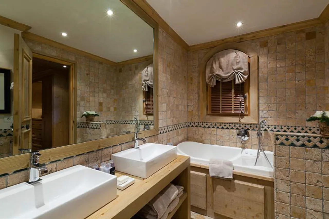 Traditional Luxury Chalet Ideal For 8 People photo 5