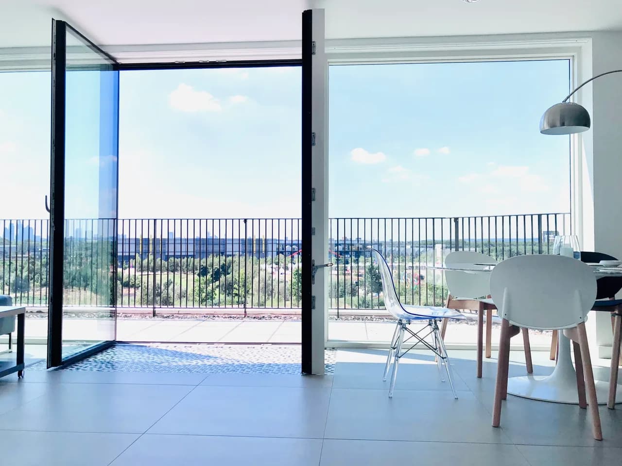 Panoramic Park View Penthouse in Stratford, London, England photo 5