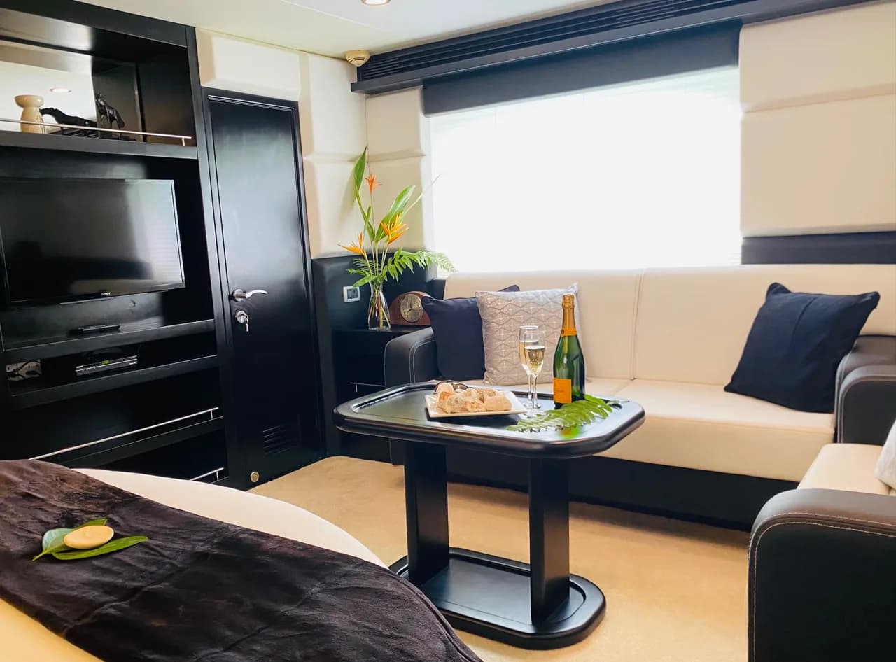 26m Motor Yacht Ample Exterior Living photo 2