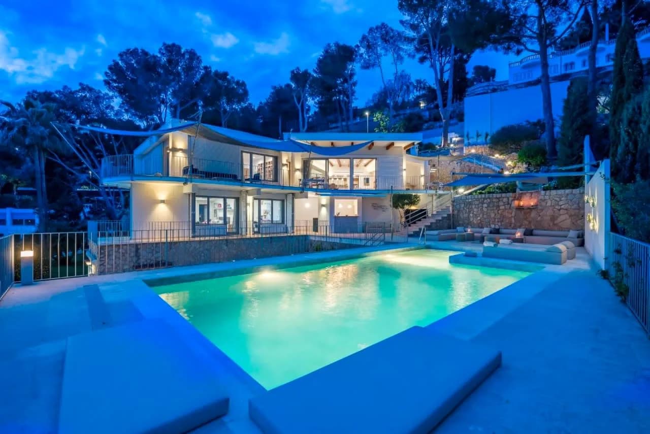 Exclusive Villa With Stunning Panoramic Views