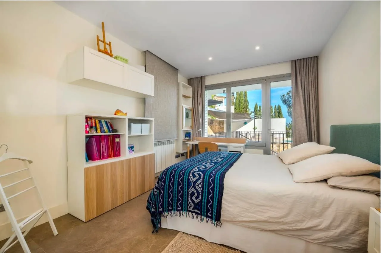 Exclusive Villa With Stunning Panoramic Views photo 4