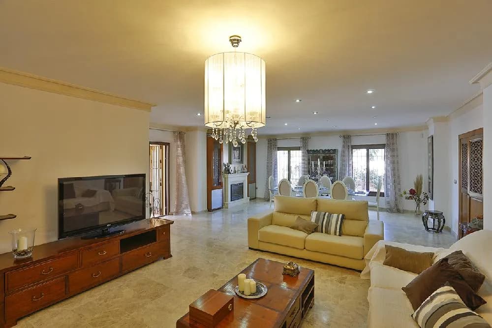 Great Family Villa With Amazing Jacuzzi And Pool photo 2