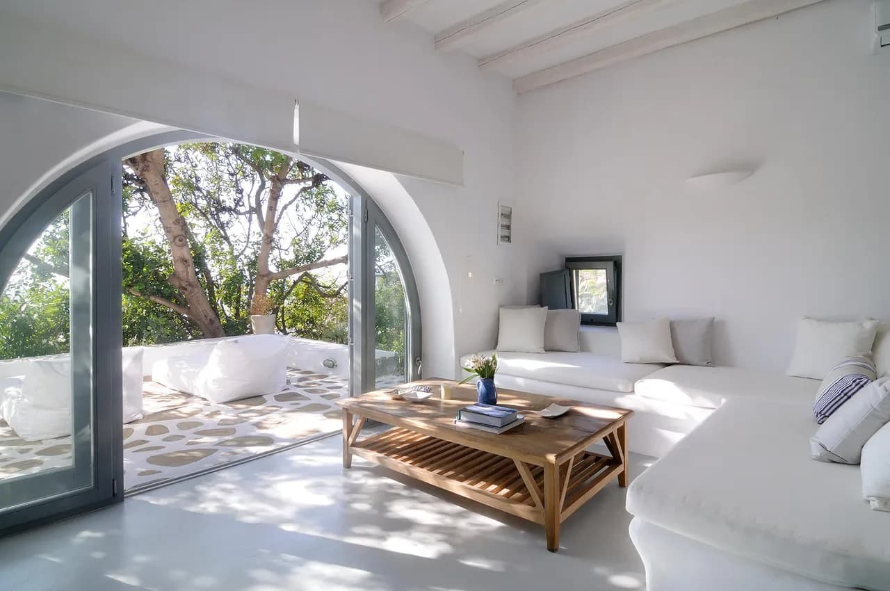 Stylish 5 BR Villa With Superb Views Of The Harbor photo 2