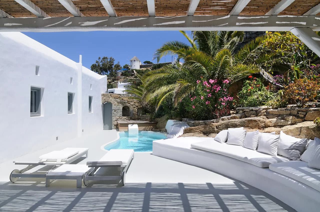 Stylish 5 BR Villa With Superb Views Of The Harbor photo 5