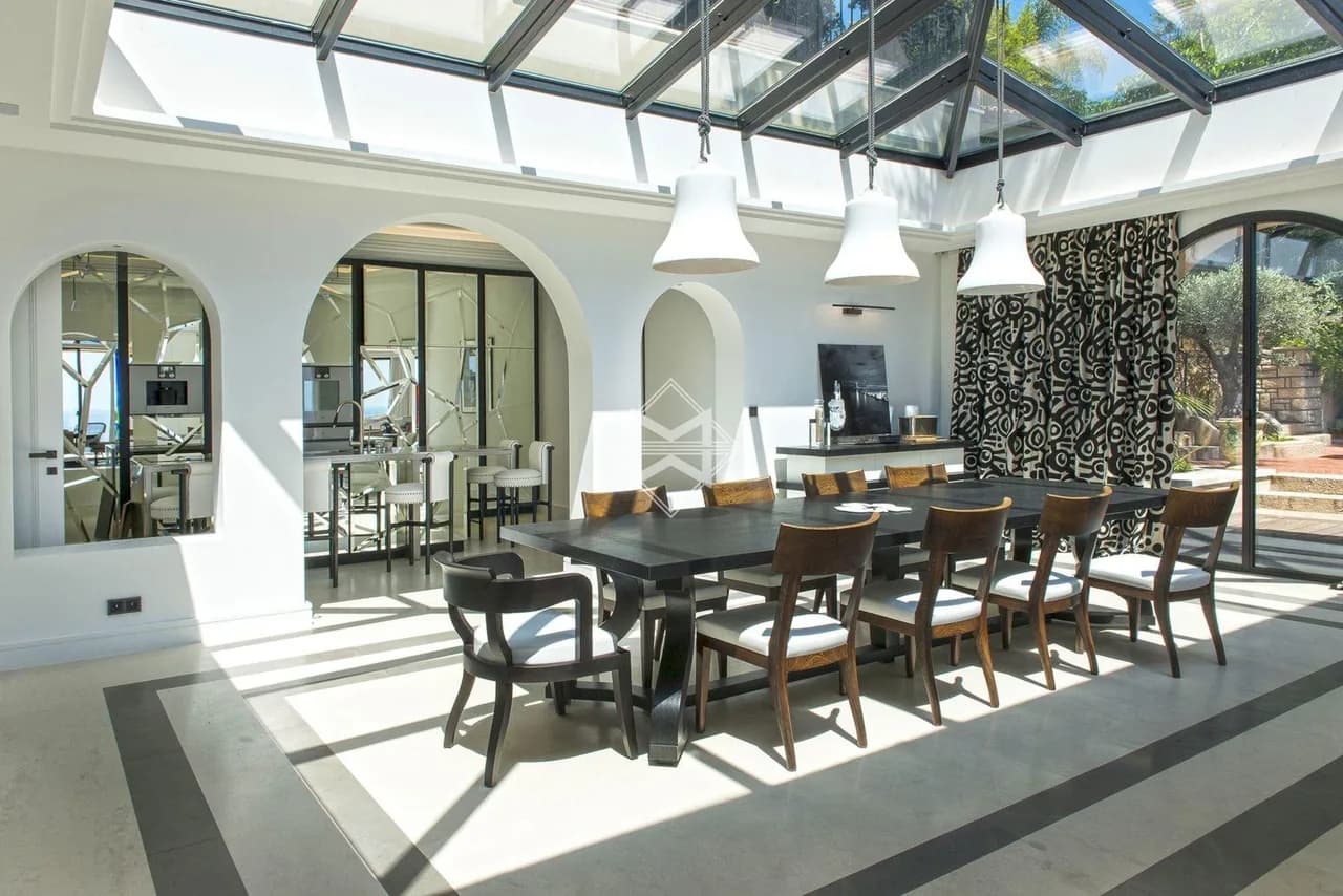Magnificent French Villa With Panoramic Sea Views photo 3