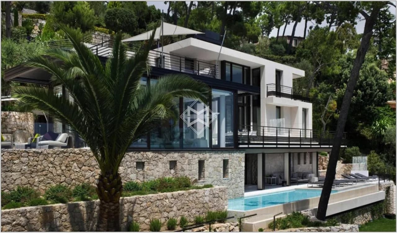 Extravagant Villa With Villefranche Bay Views photo 3