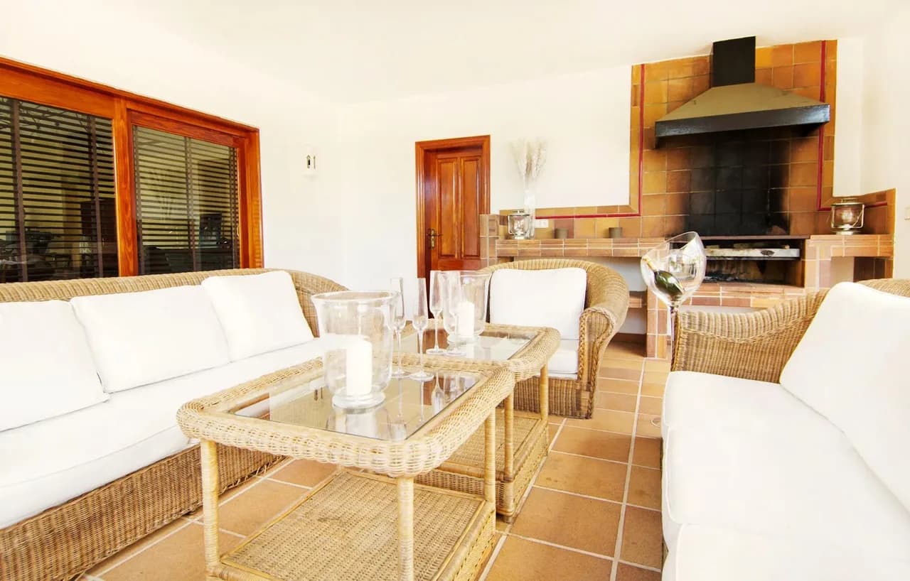 Amazing Family Vacation Villa With Tennis Court photo 2