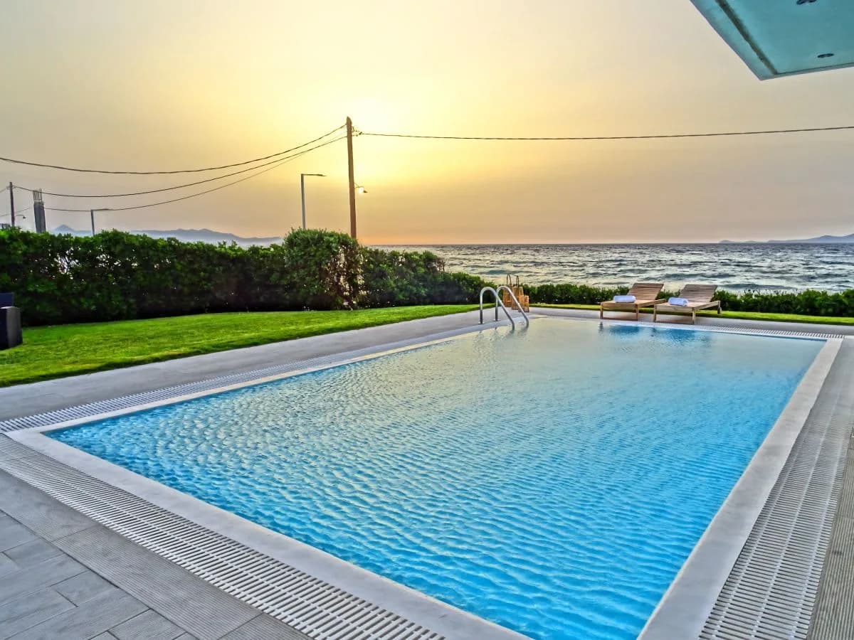 Beautiful 2 Storey Family Villa With Private Garden