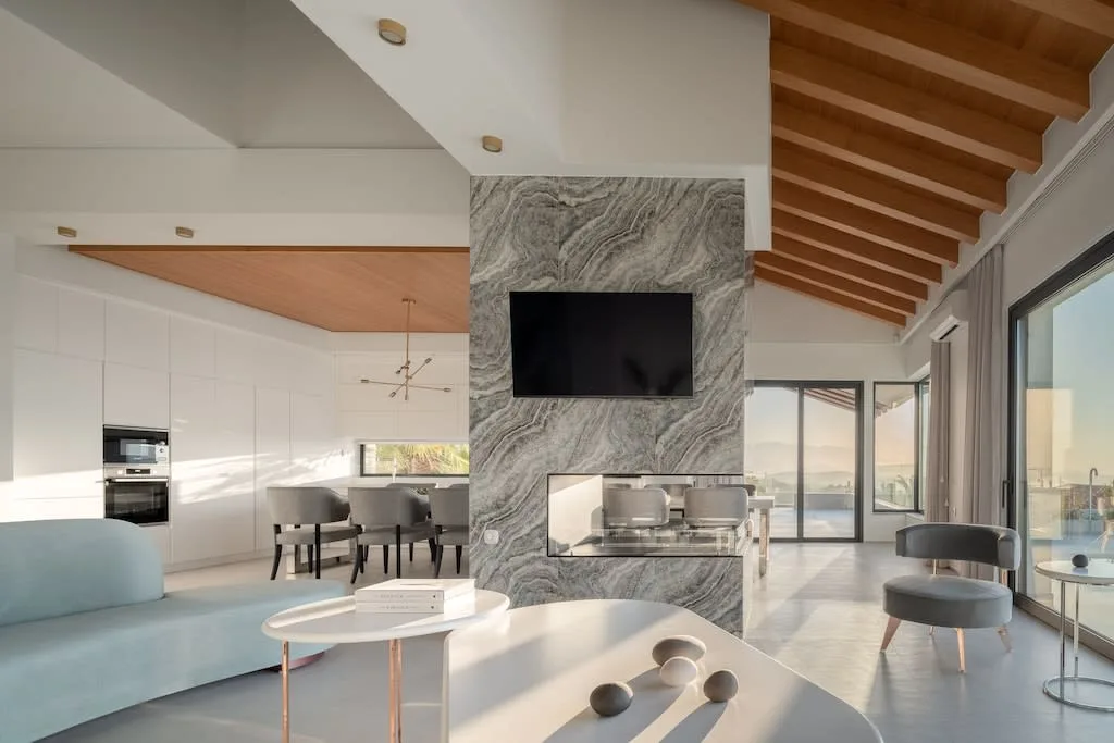 Prestige Modern Family Villa With Games Room photo 2