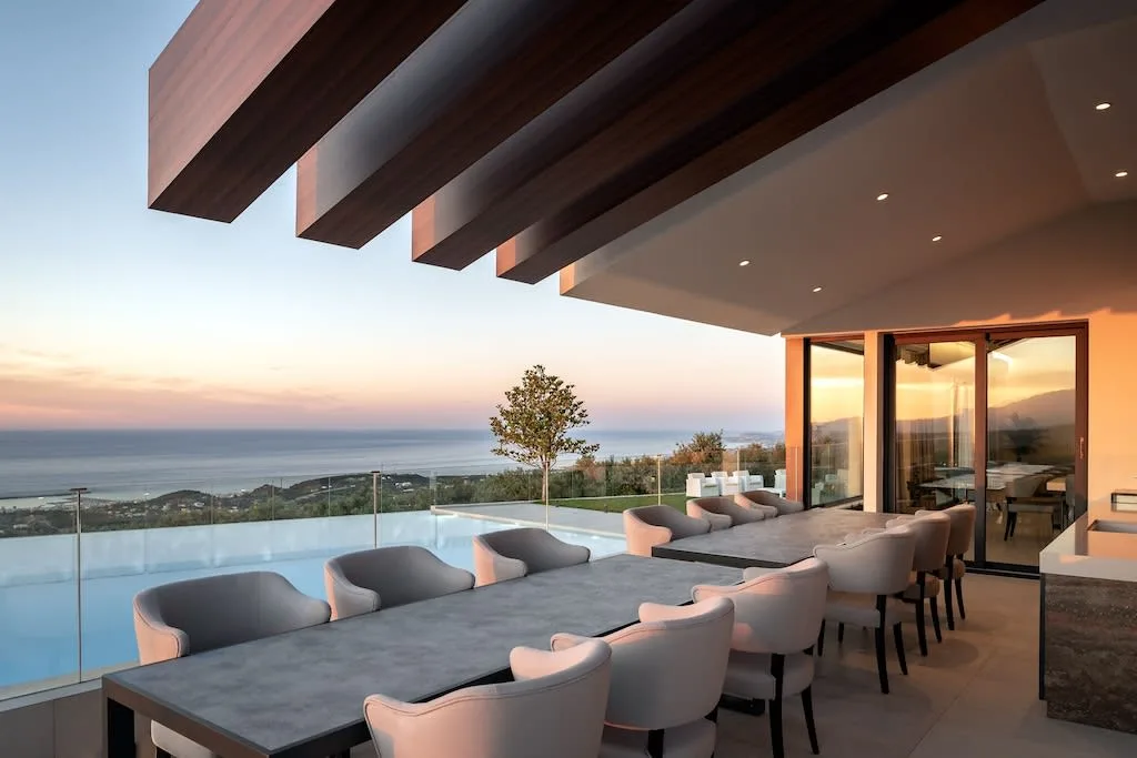 Prestige Modern Family Villa With Games Room photo 5