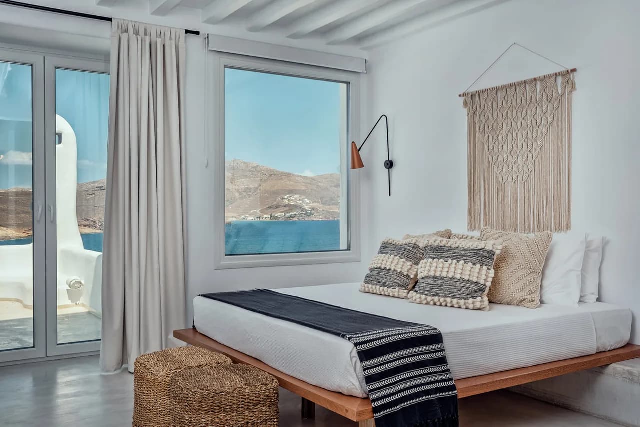 Peaceful 6 BR Villa With Pool And Spectacular Views photo 4