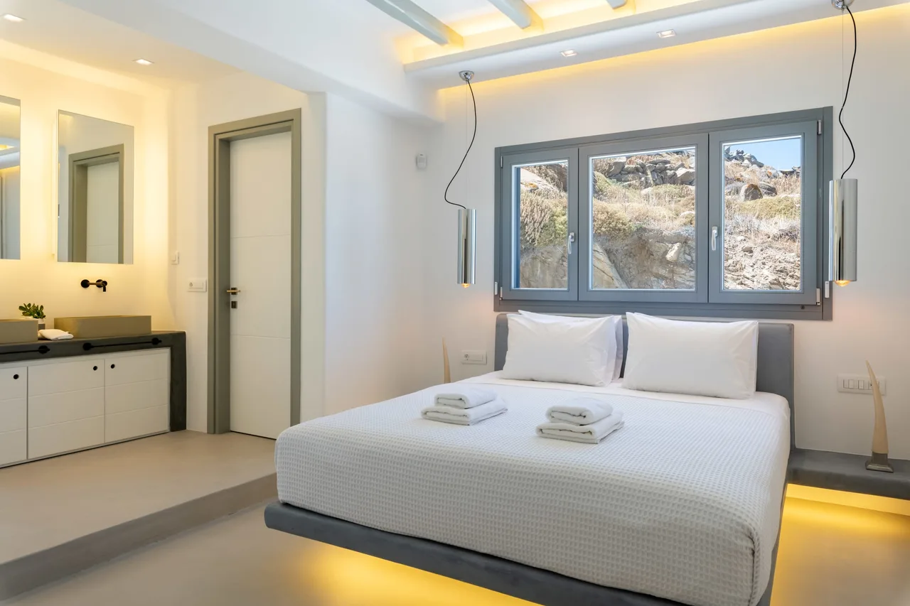 Newly Built Spacious Villa With Pool And Elegant Interiors photo 4