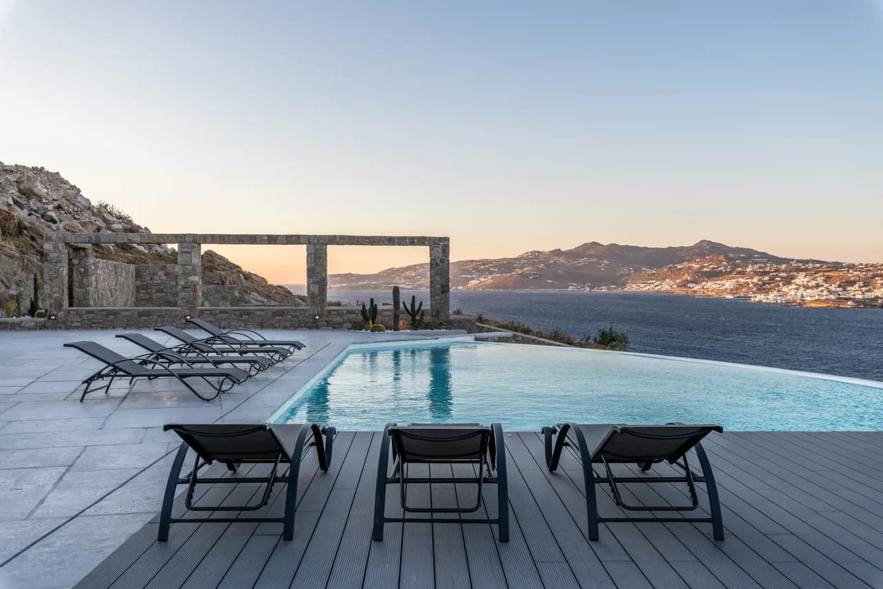 Newly Built Spacious Villa With Pool And Elegant Interiors photo 5