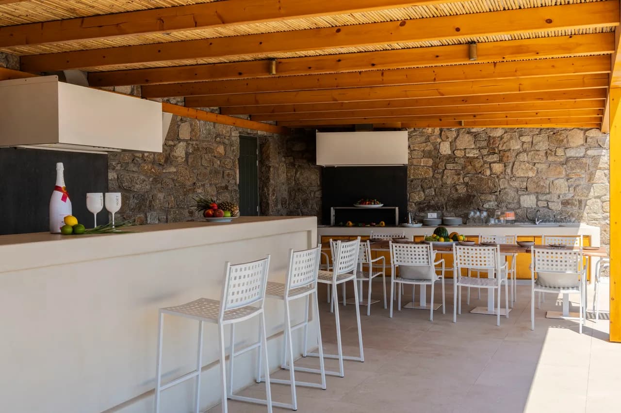 Unique 5 BR Villa With Refreshing Pool And Private Jacuzzi photo 3