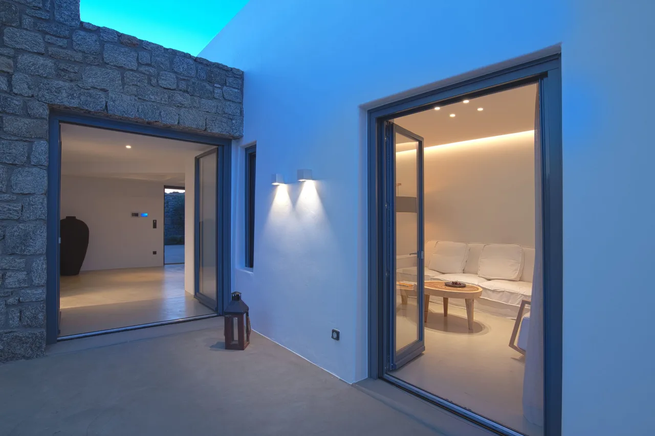Elegant Villa With Infinity Pool And Aegean Views photo 5