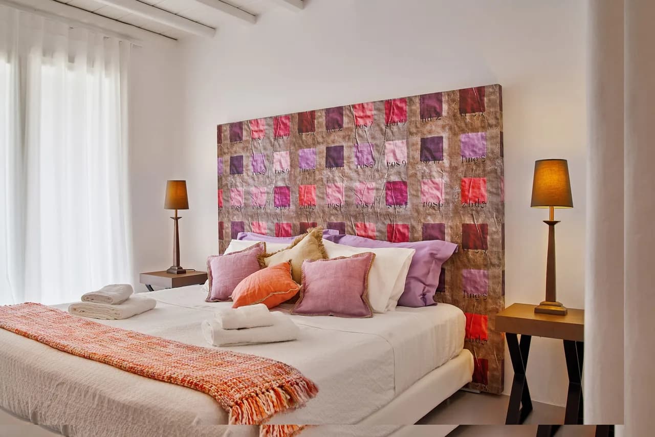 Stylish 6 BR Villa Located In An Ideal Location photo 4