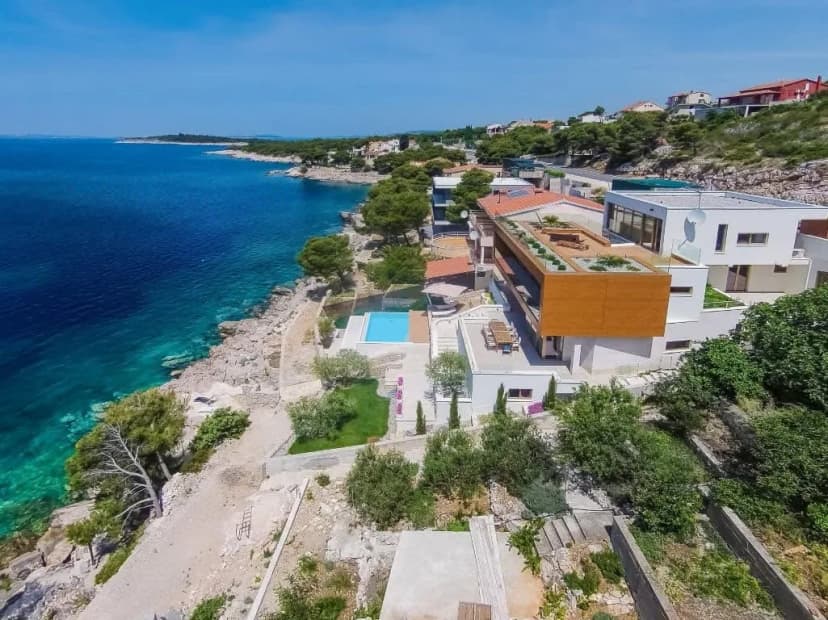 Dreamy Beachfront Villa With Outstanding View