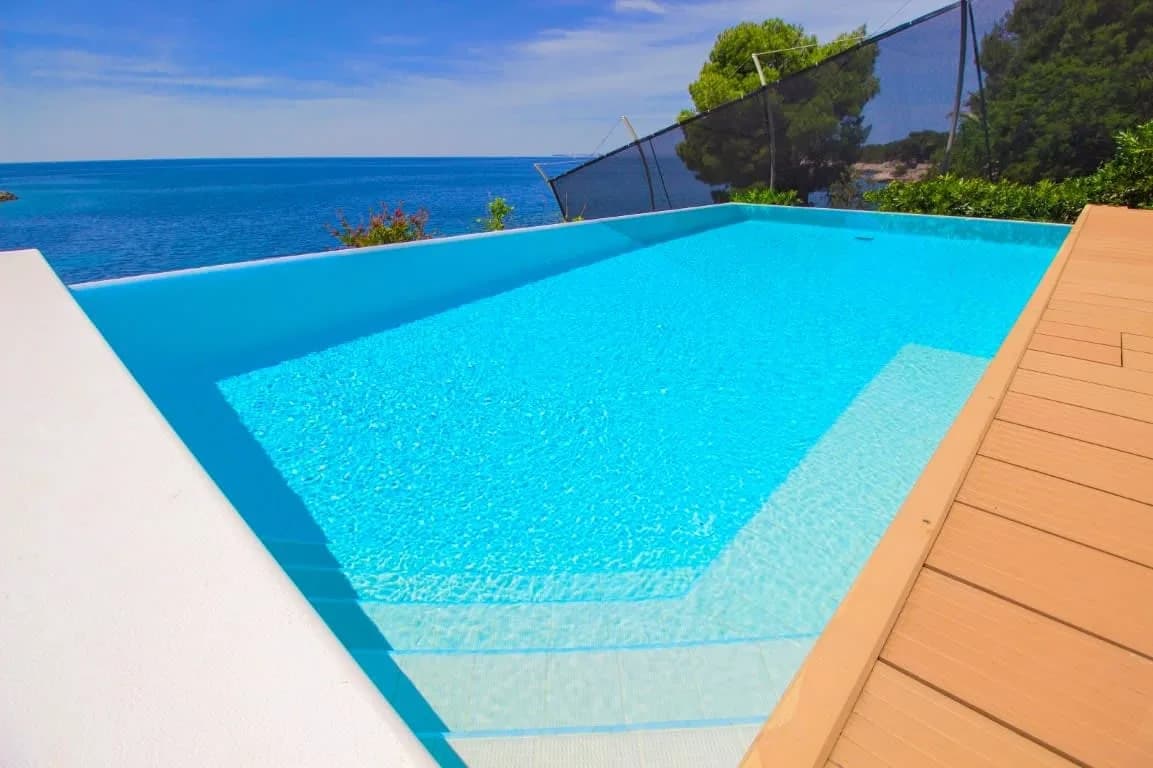 Dreamy Beachfront Villa With Outstanding View photo 2