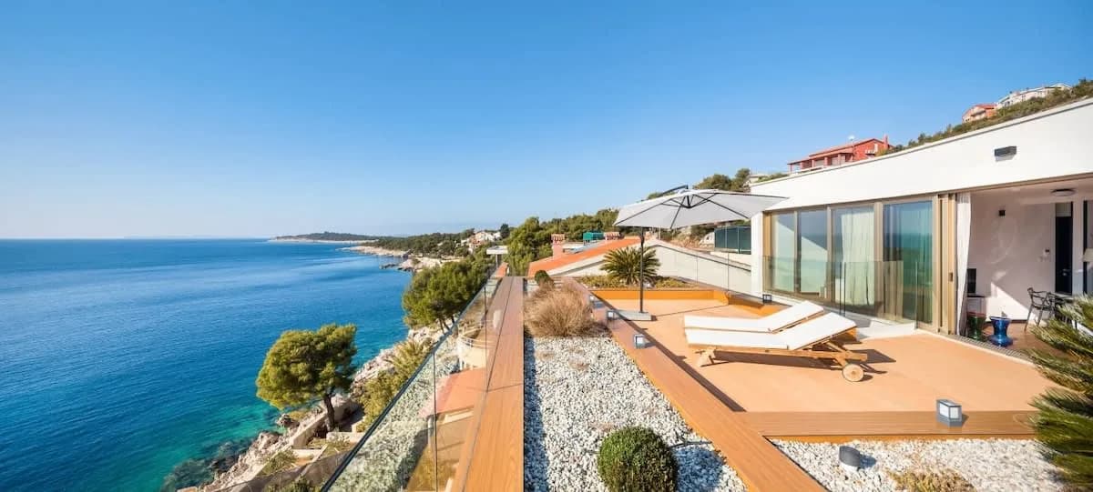 Dreamy Beachfront Villa With Outstanding View photo 5