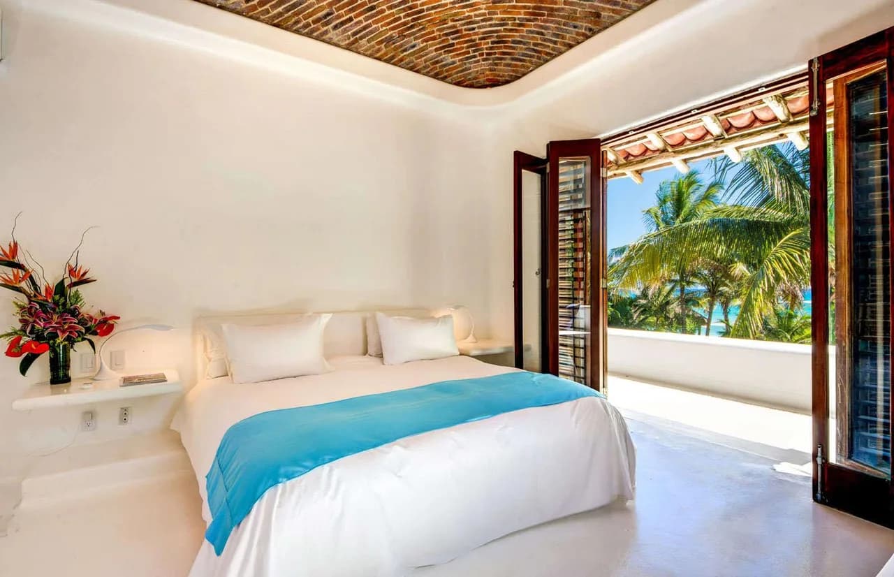 Beautiful Beach Villa With Palm Trees And Caribbean Sea photo 4