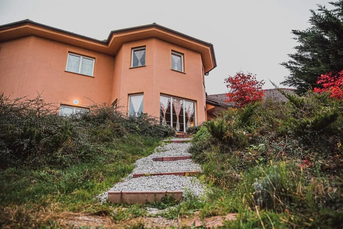 Beautifully Designed Villa In A Perfect Location photo 5