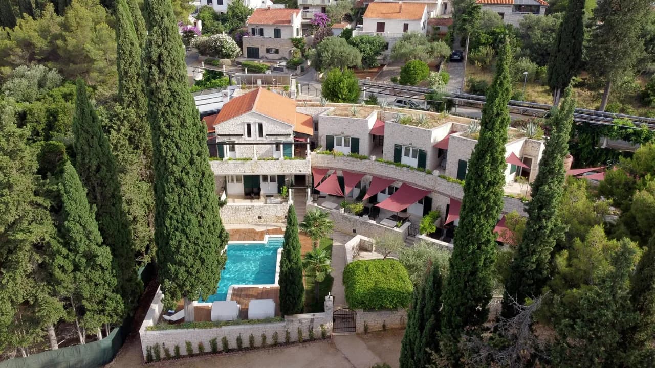 Modern 7 BR Villa Located By The Beach photo 4