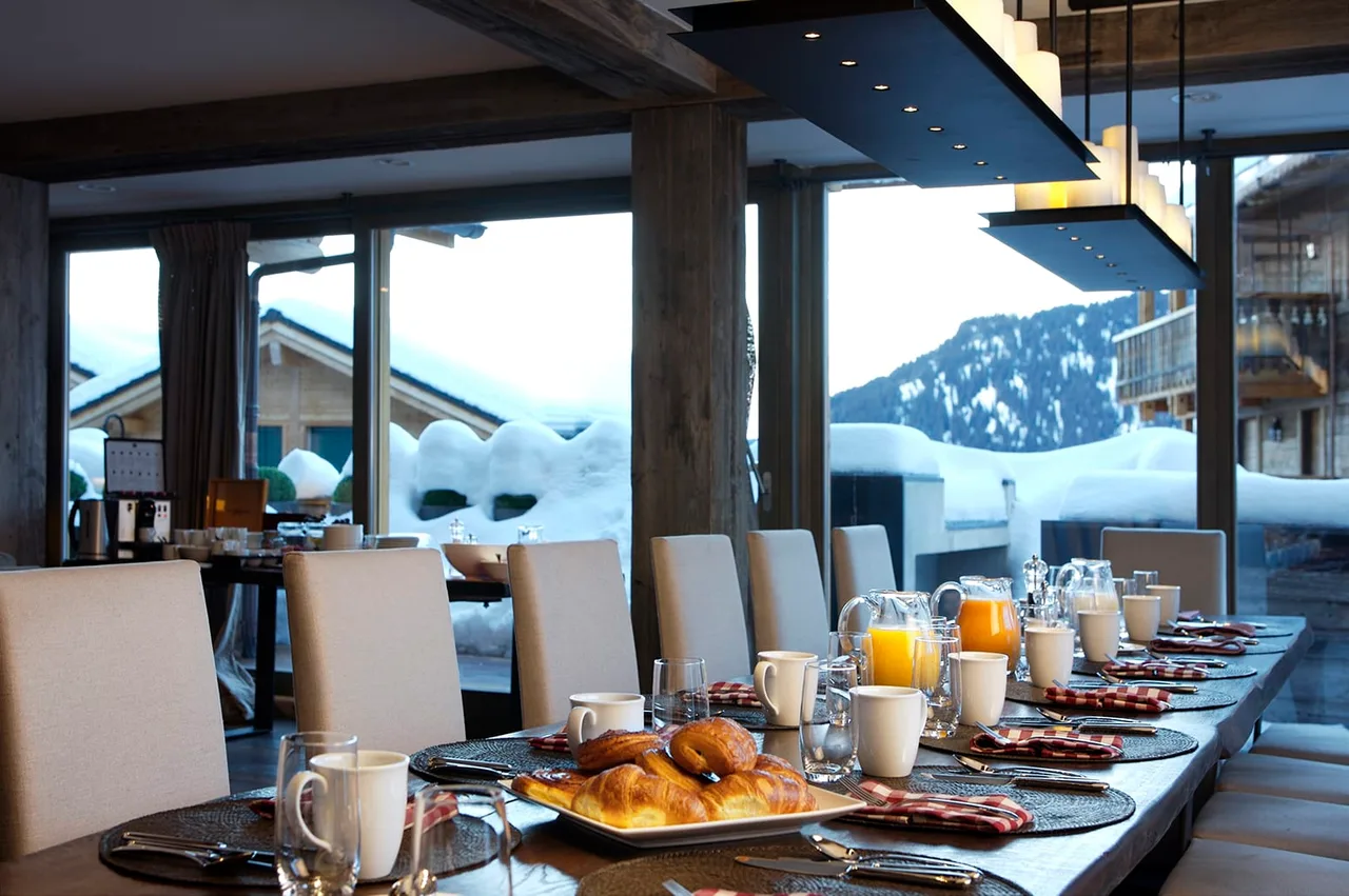 Luxury Mountain Retreat with Indoor Pool photo 3
