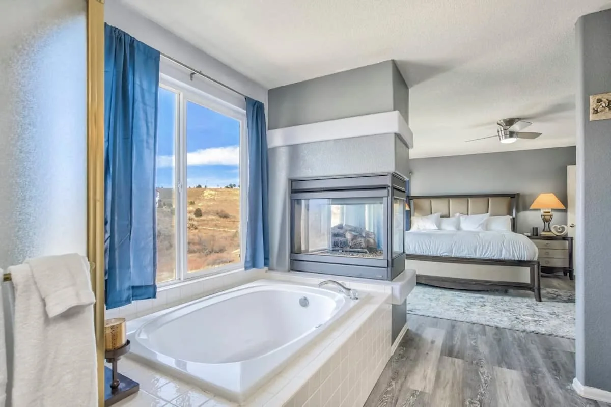 Mountain View Six Bedroom Villa in Colorado Springs photo 3