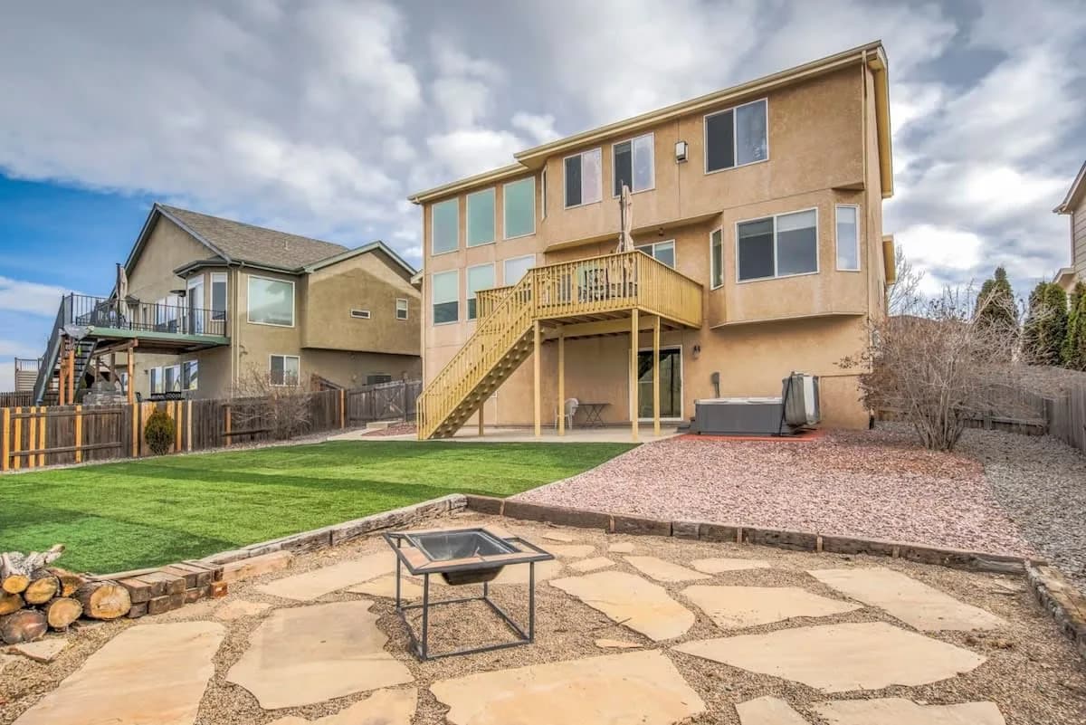 Mountain View Six Bedroom Villa in Colorado Springs photo 4