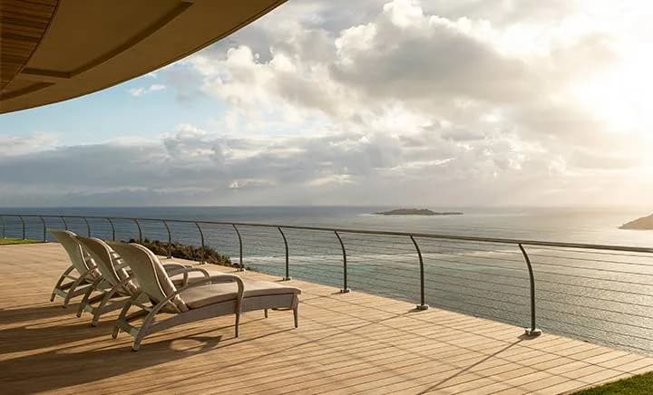 Beautiful Estate With A Spacious Living Area photo 3