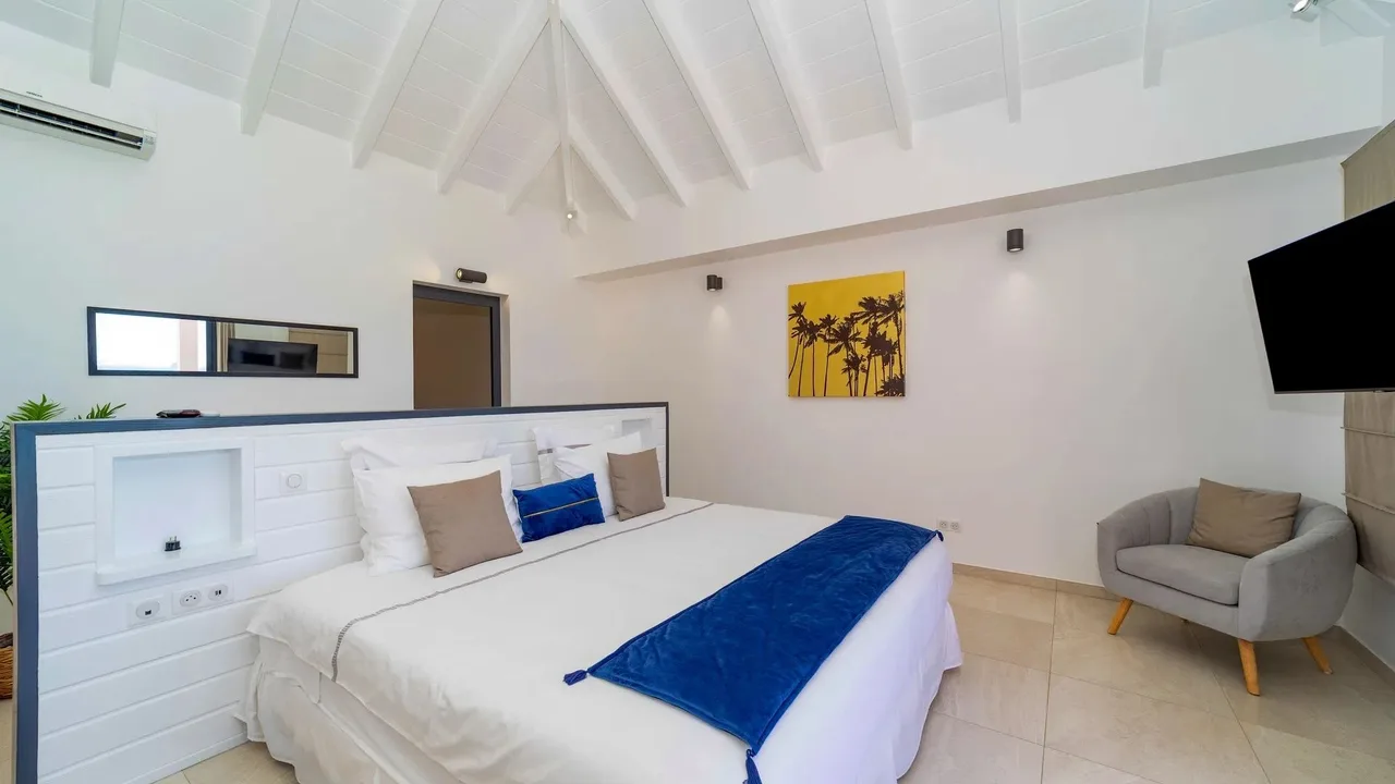 Newly Built Beachfront Villa Situated In A Perfect Location photo 3