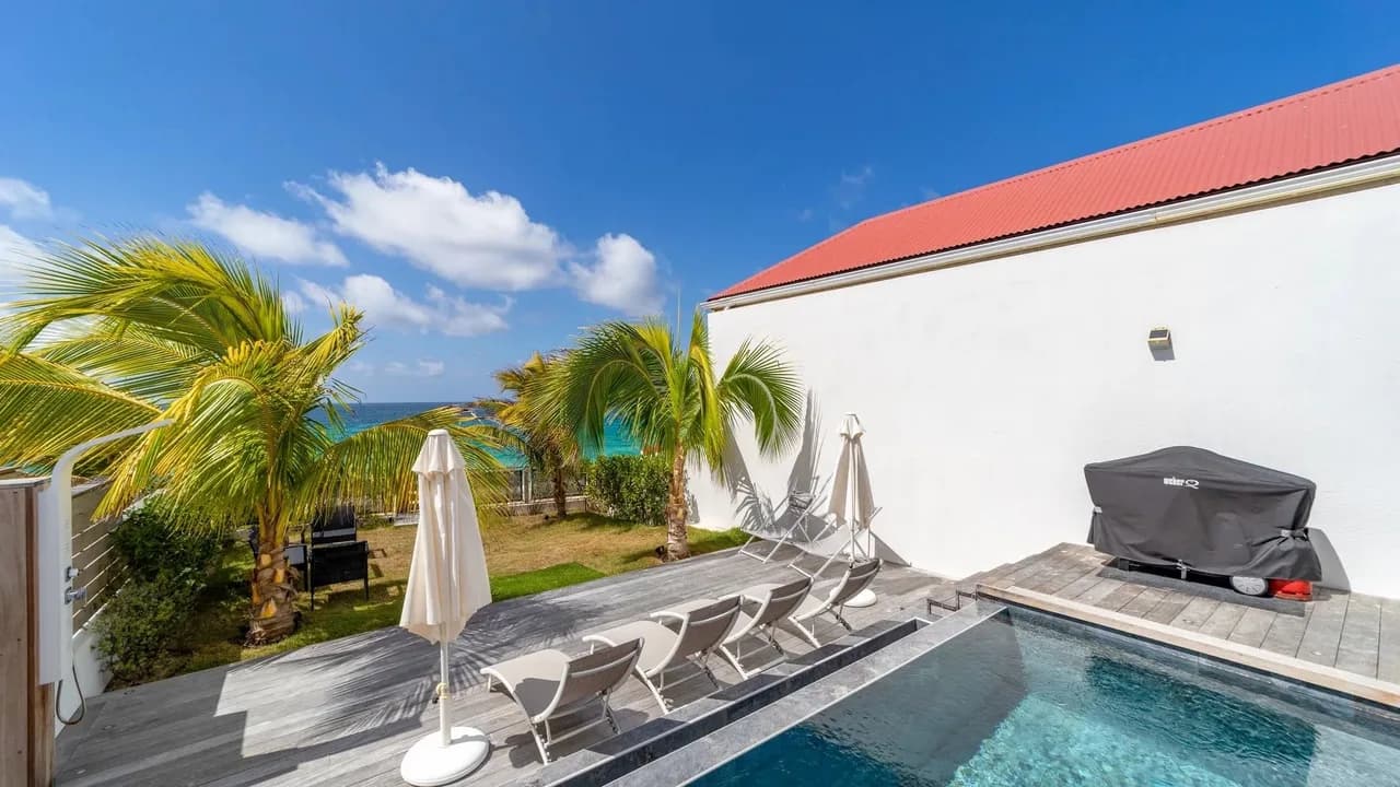 Newly Built Beachfront Villa Situated In A Perfect Location photo 5