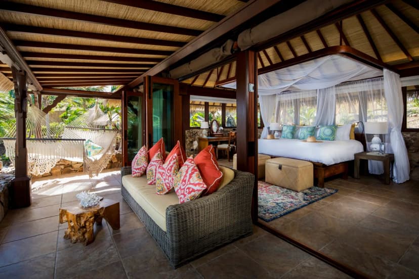 Wonderful Room With A Large Private Pool