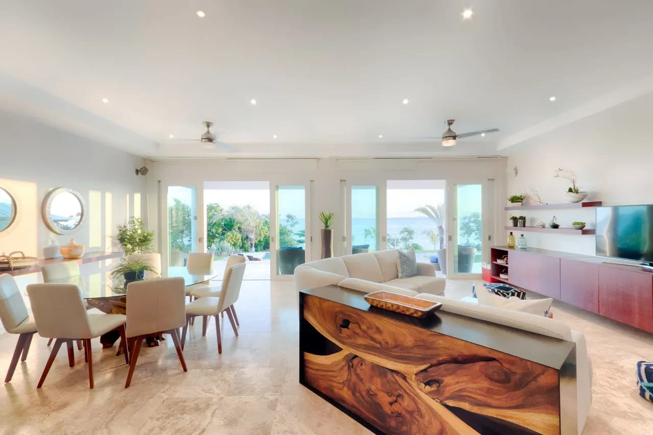 Heavenly Villa on the Ocean Shore photo 2