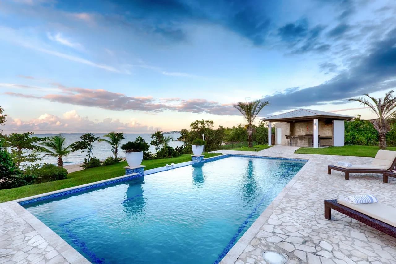 Heavenly Villa on the Ocean Shore photo 5