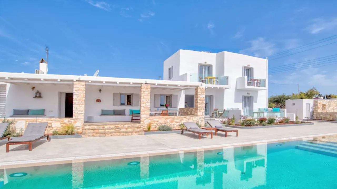 Private And Tranquil Villa With Modern Cycladic Interiors