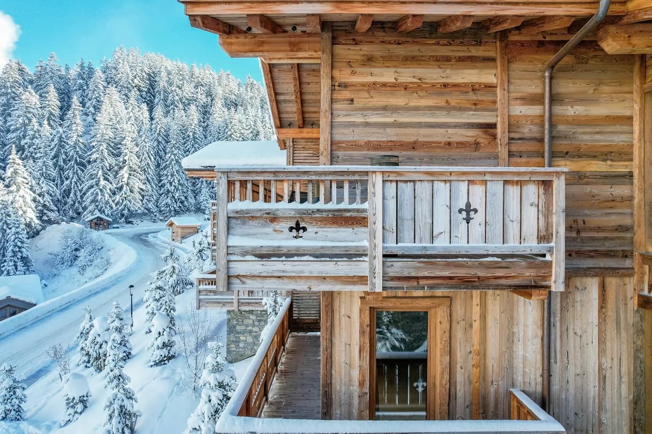 Prestigious Residence With Ski In And Ski Out photo 4
