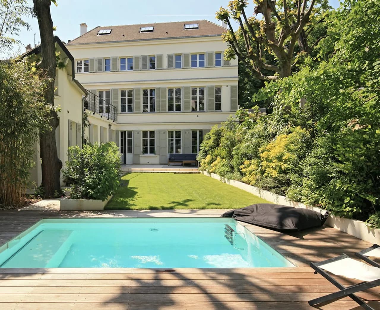 Well Decorated 5 BR Villa With Outdoor Pool photo 5