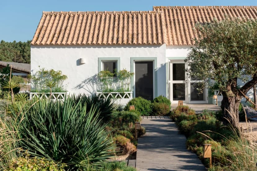 Relaxing 7 BR Villa With Heated Swimming Pool