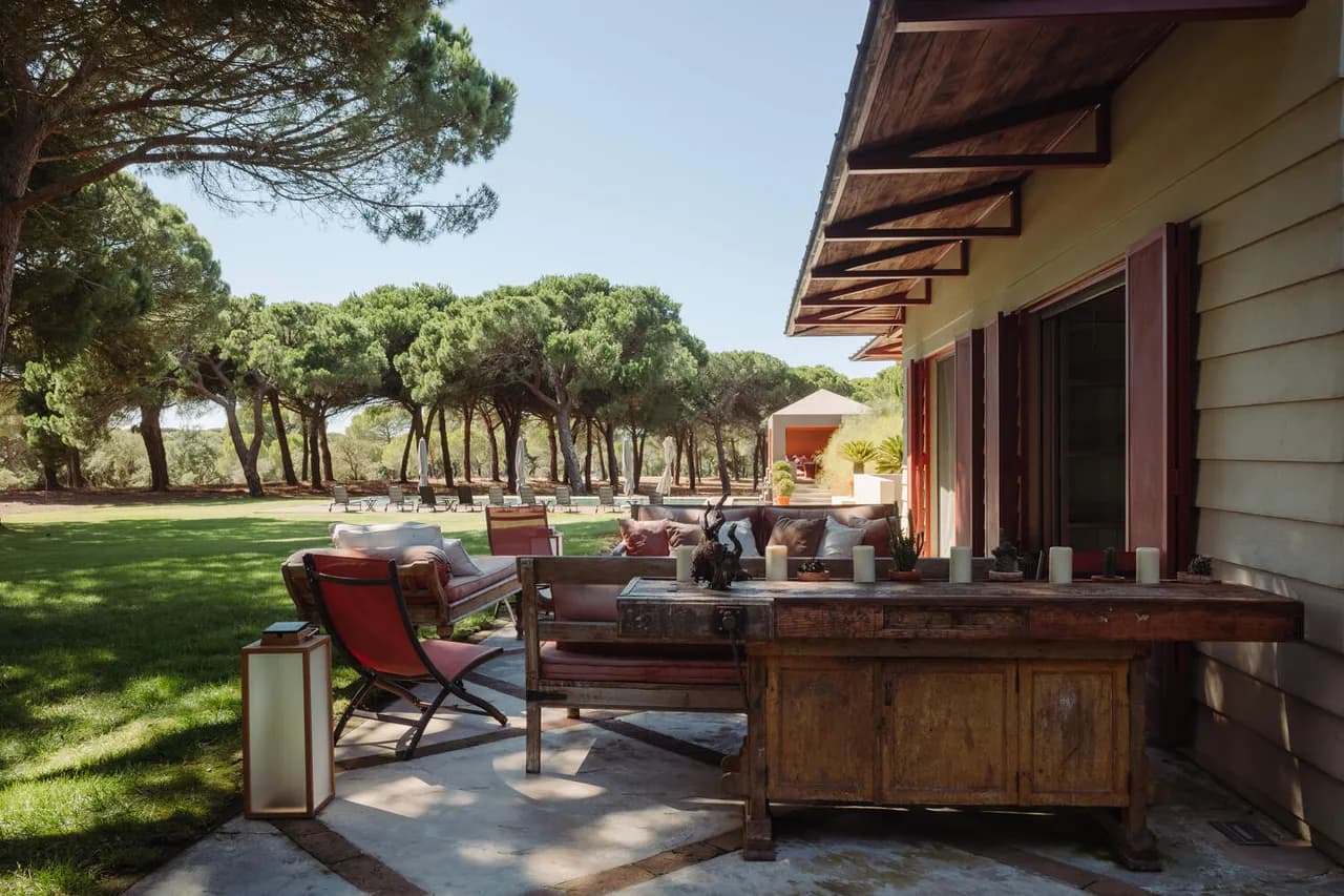 Spacious Villa With Tennis Court And Outdoor Pool photo 5