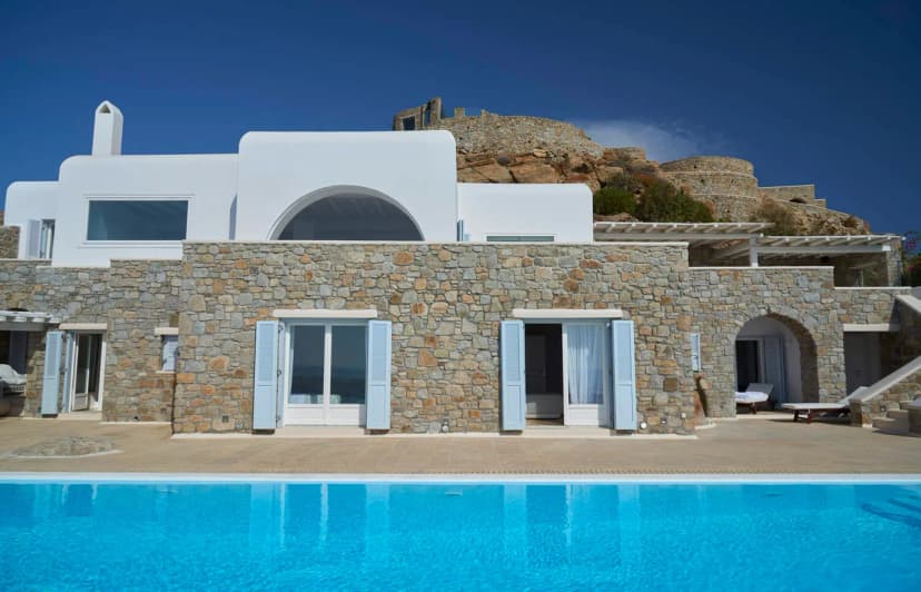 Luxurious Villa With Sauna And Massage Room