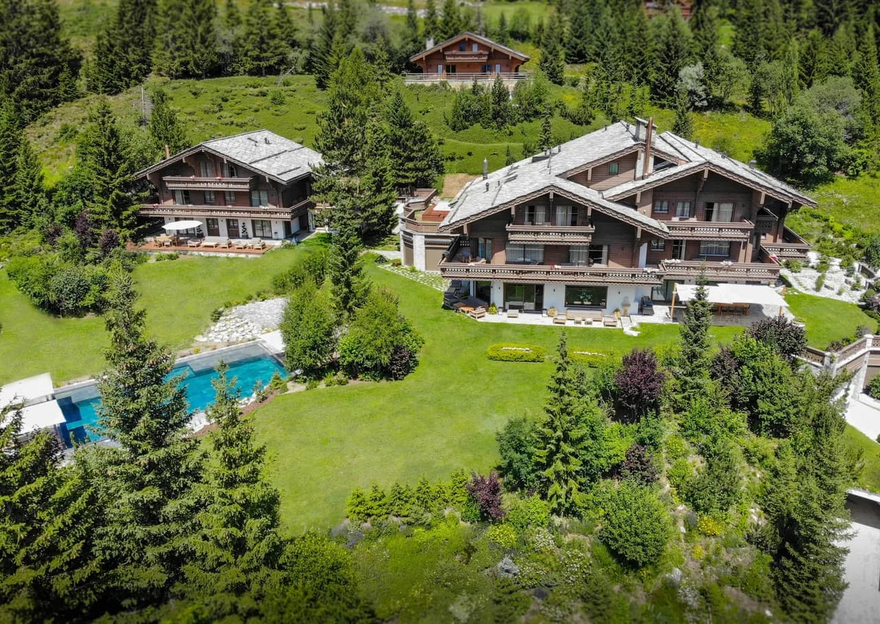 Luxurious 6 BR Chalet With Library And Private Office