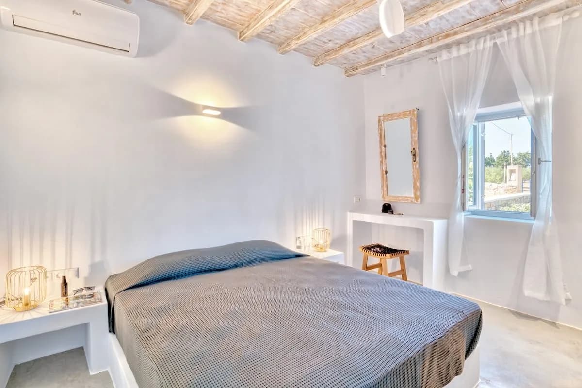 Beautifully Decorated Apartment With Refreshing Outdoor Pool photo 4